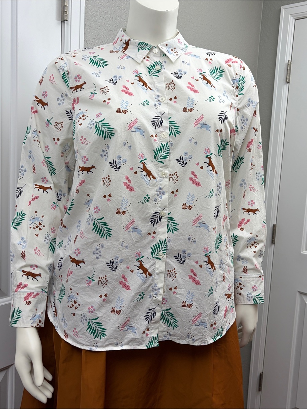 Boden White Floral, Fox & Rabbit Print Button-Down Shirt - Size 20 - Picture 2 of 10
